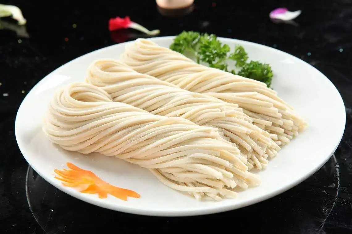 盒裝鮮面條包裝機(jī)，鎖鮮每一份美味