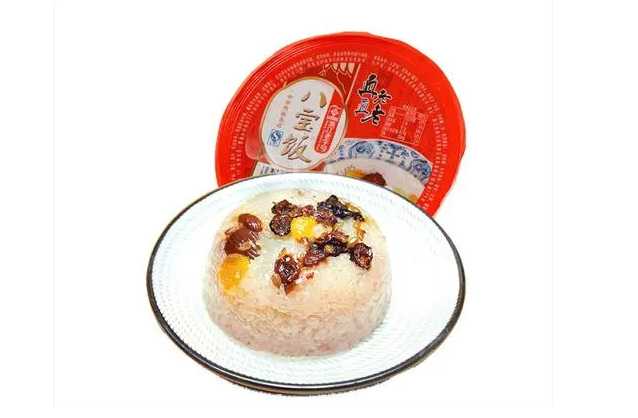 八寶飯專業(yè)包裝線：鎖住傳統(tǒng)美味，融合現(xiàn)代科技，開啟美食新篇章！